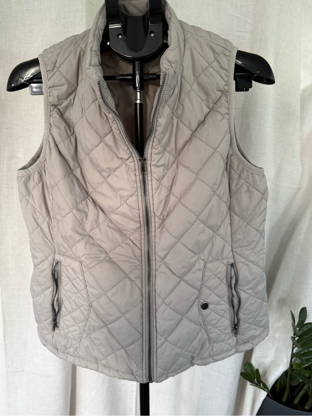 Quilted Light Gray Women's Vest with Zip Front